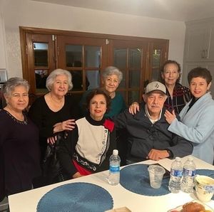 Meet your Posher, Luis